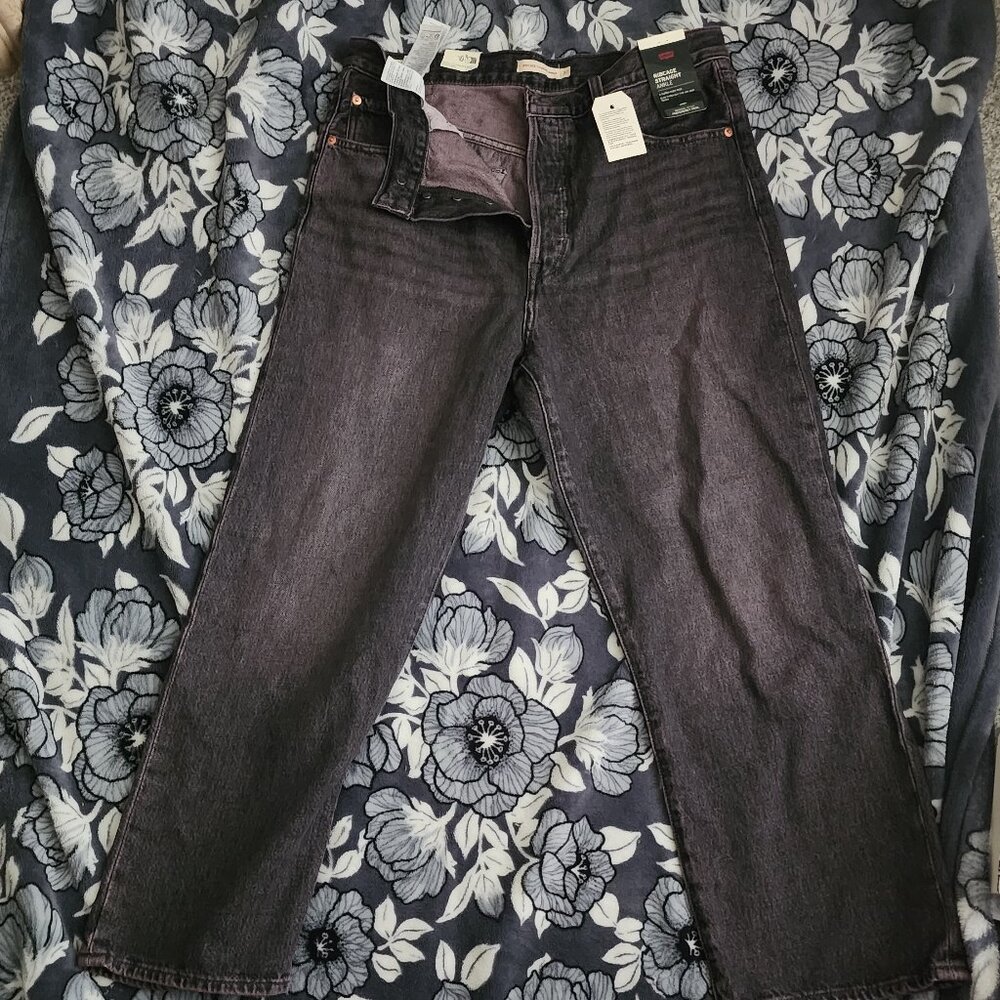 Levi's Ribcage Pink tint
